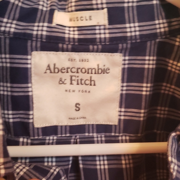Mens Abercrombie muscle fit button down - Picture 4 of 5